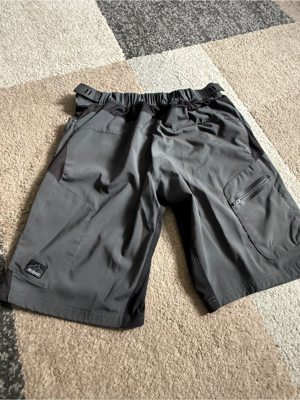 Zoic Ether Men's Gray Shadow Large Bike Shorts without liner - Picture 2 of 9